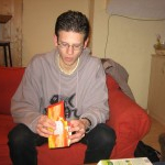 MI6 bastelt Tetrapacktaschen